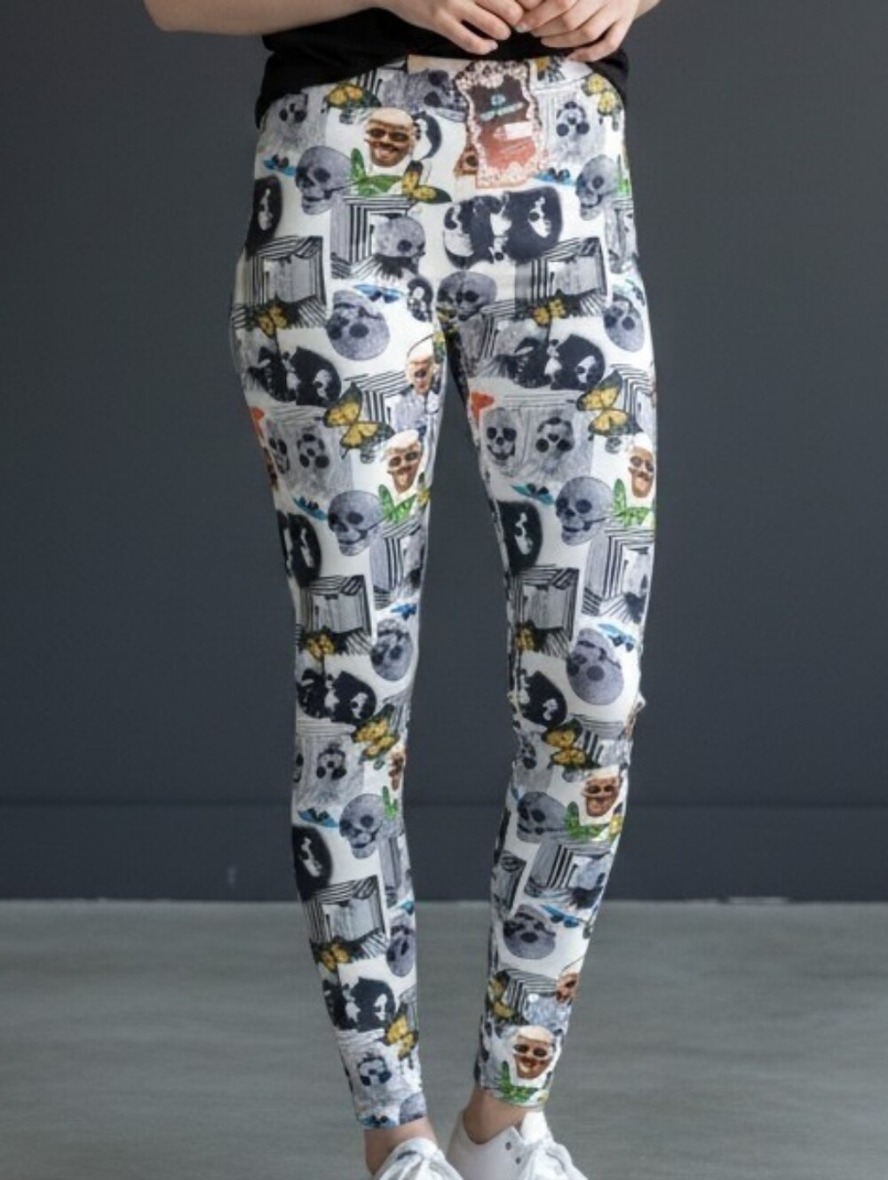 3/$30 End Green Skull & Butterfly Leggings Sz. Large Fits Like Medium